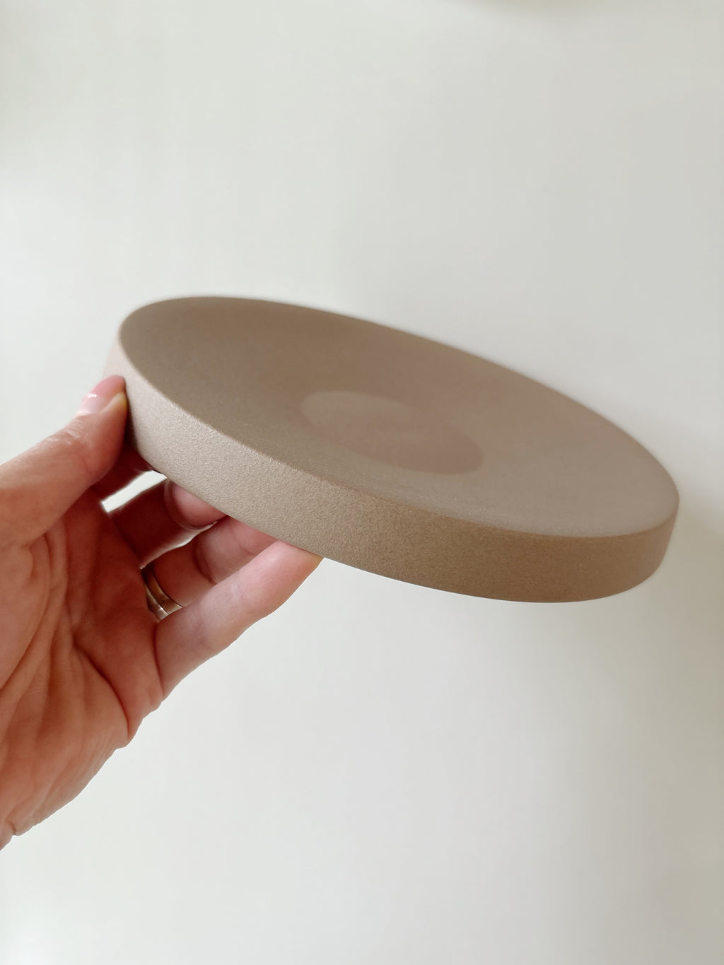 Morrow Series - Round Footed Plates
