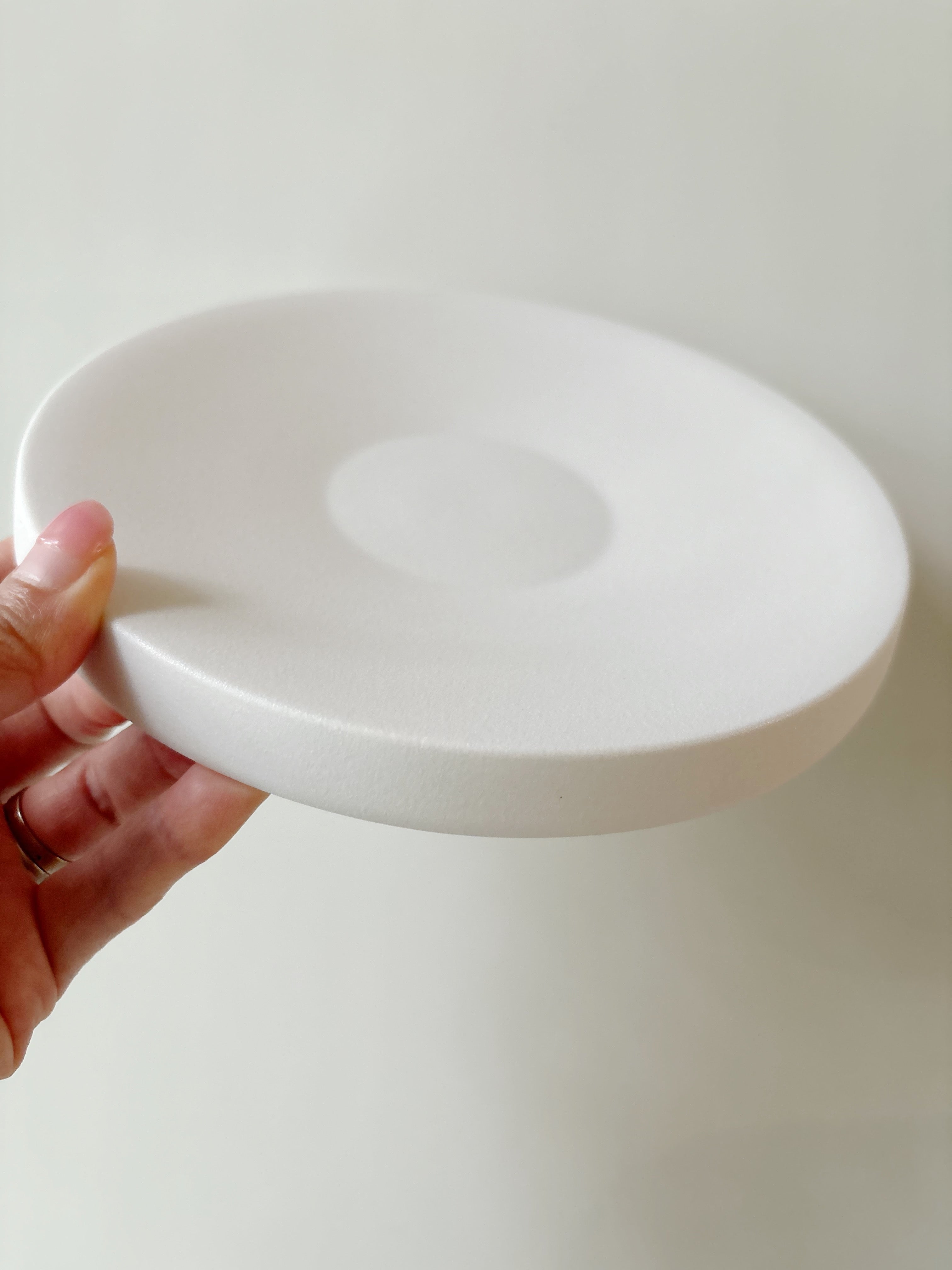 Morrow Series - Round Footed Plates