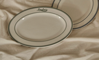 Raulens Green - Oval Plate