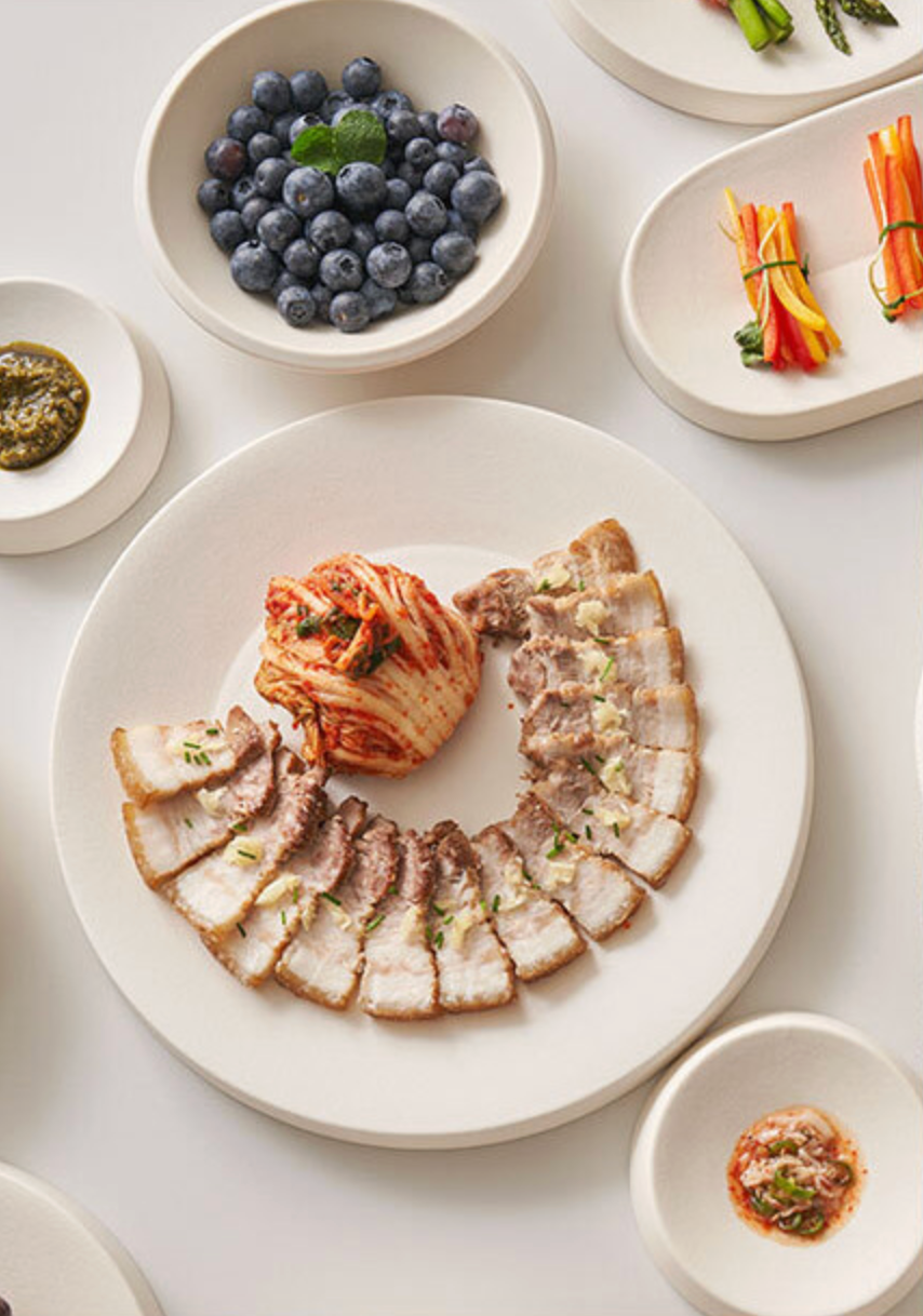 Morrow Series - Round Footed Plates